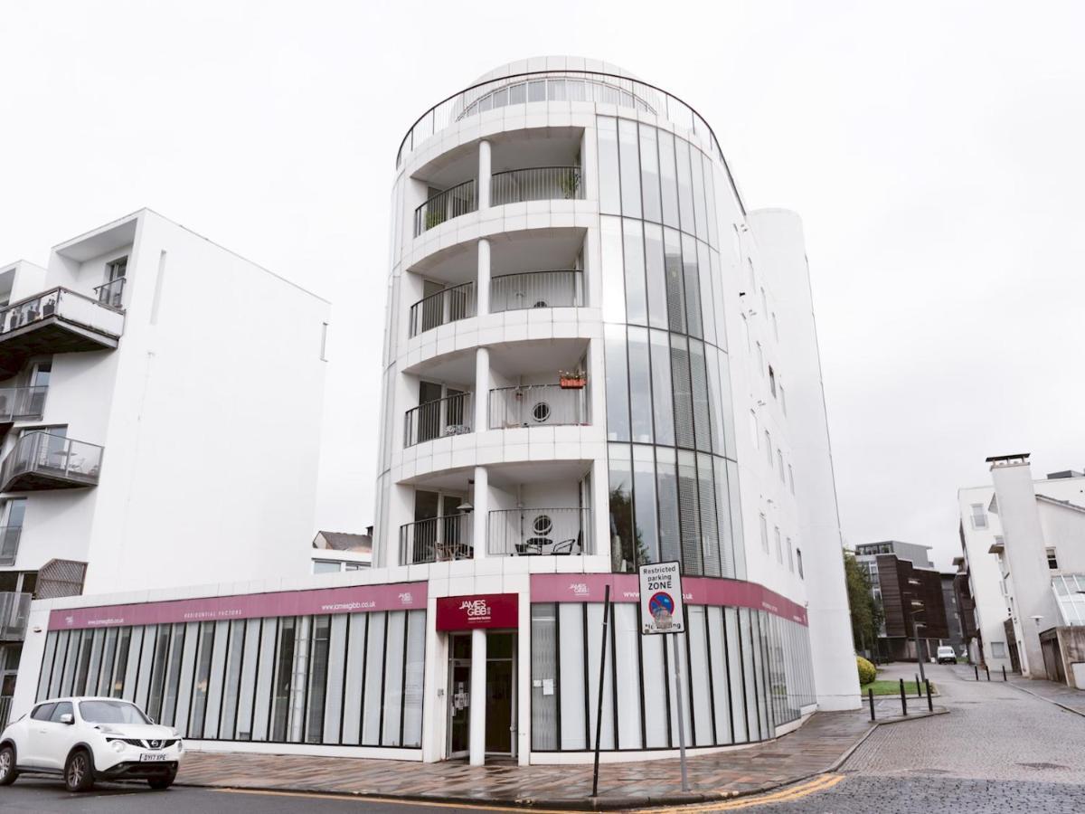 Pass The Keys Stylish 2Bed Rental Unit Glasgow Green ภายนอก รูปภาพ