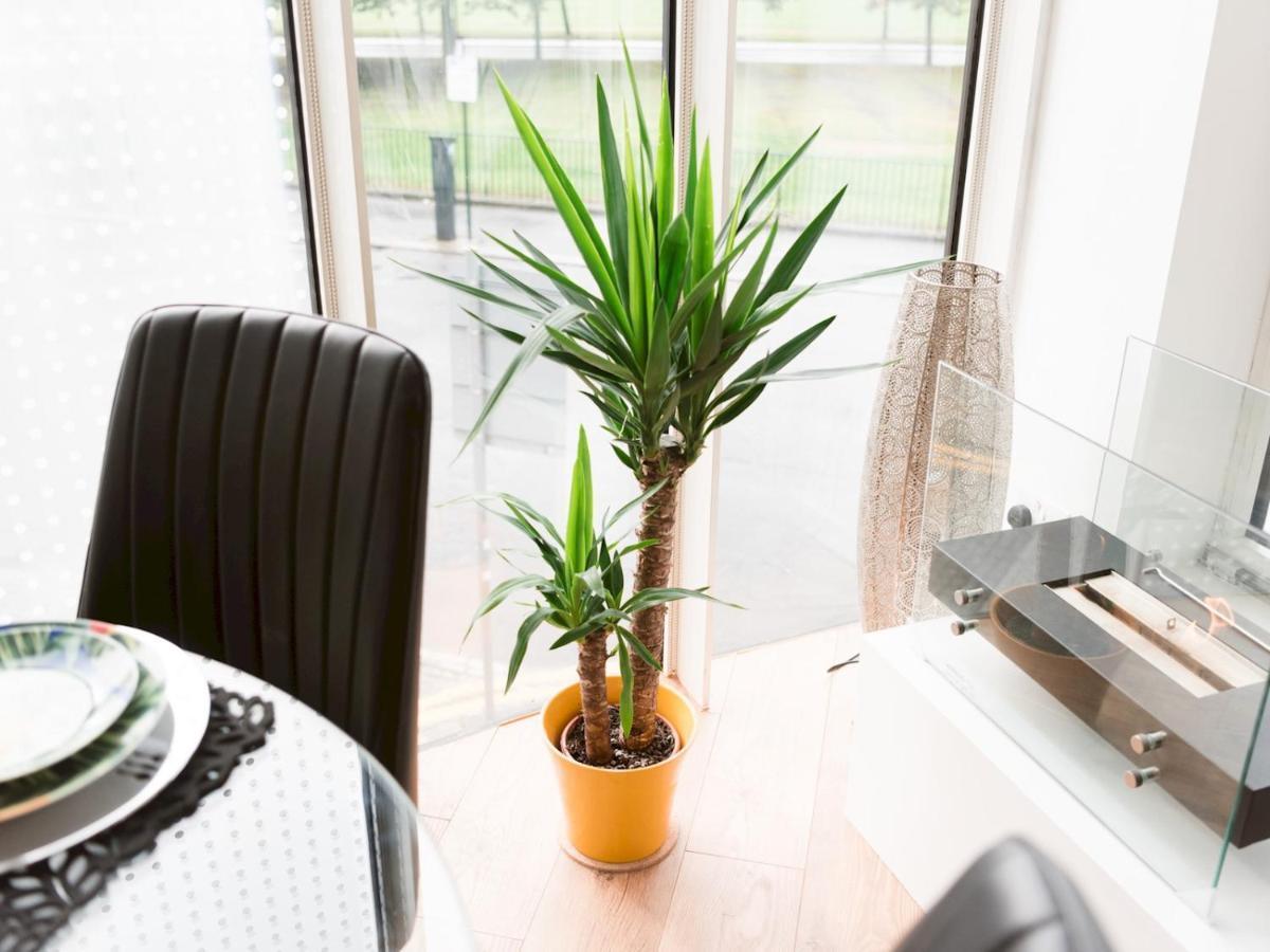 Pass The Keys Stylish 2Bed Rental Unit Glasgow Green ภายนอก รูปภาพ
