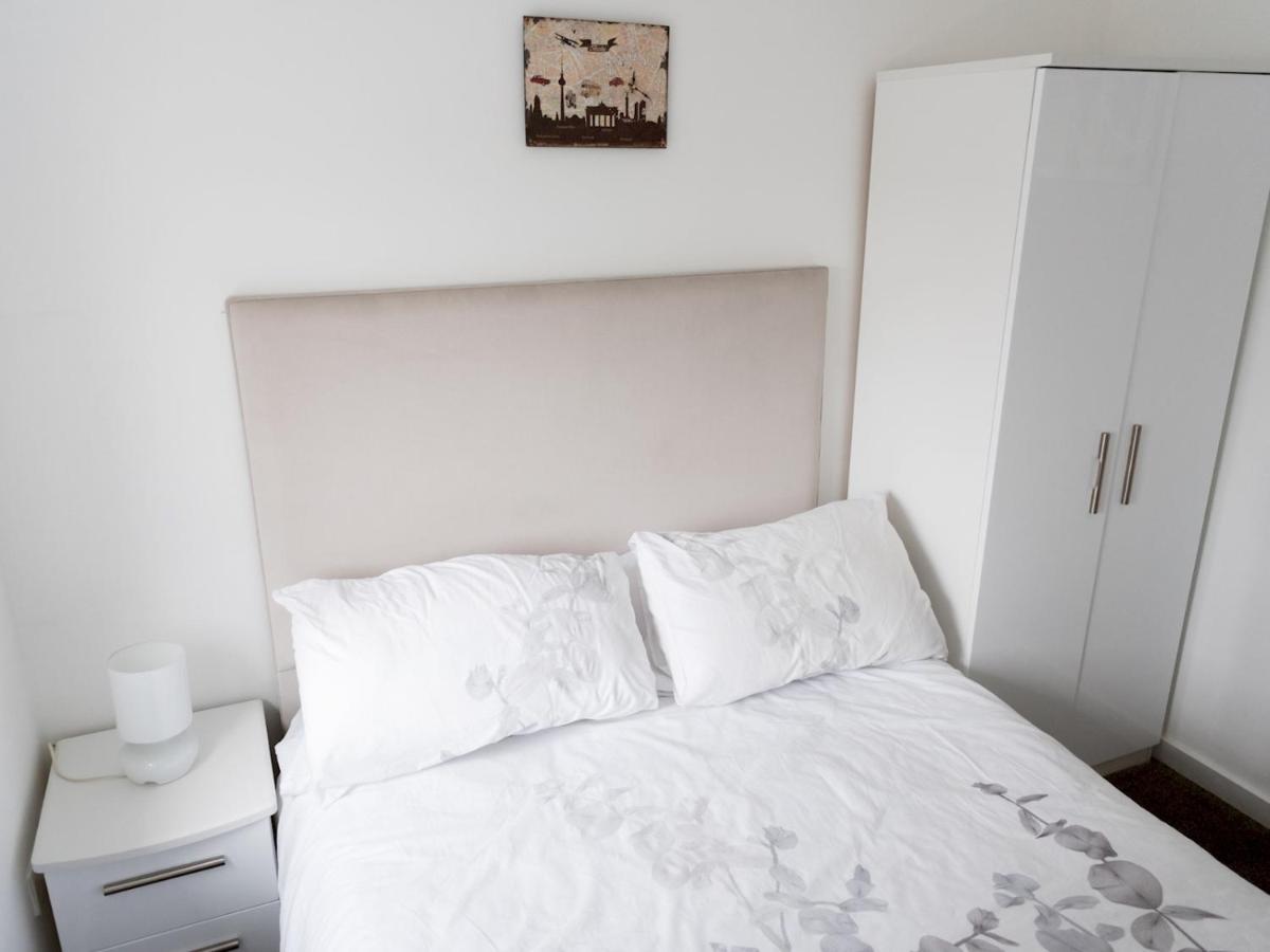 Pass The Keys Stylish 2Bed Rental Unit Glasgow Green ภายนอก รูปภาพ