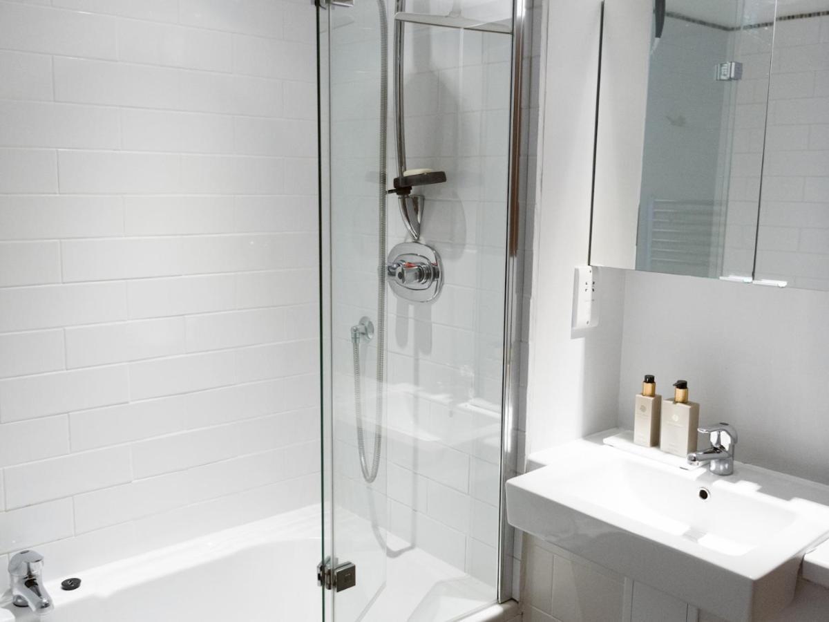 Pass The Keys Stylish 2Bed Rental Unit Glasgow Green ภายนอก รูปภาพ